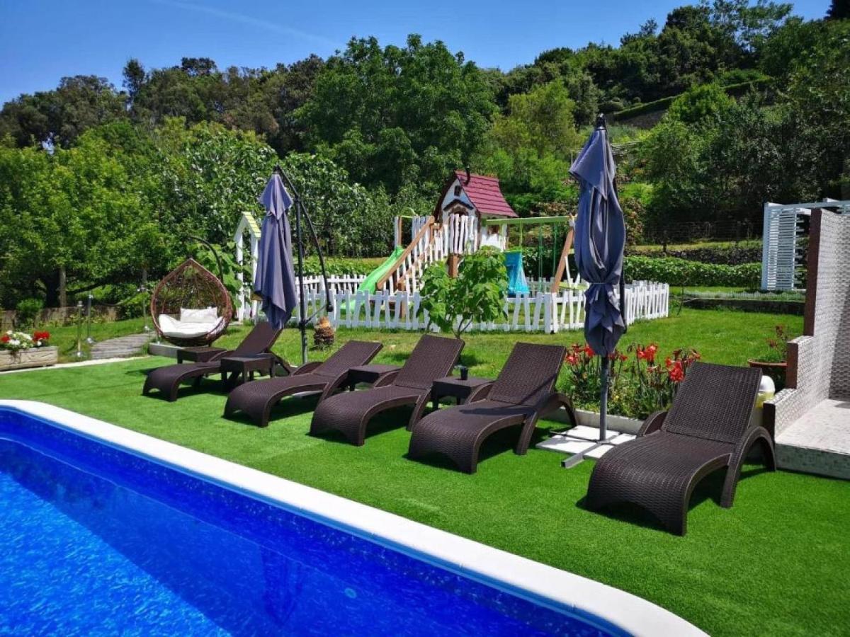 Apartments Villa Subic Kampor Ngoại thất bức ảnh